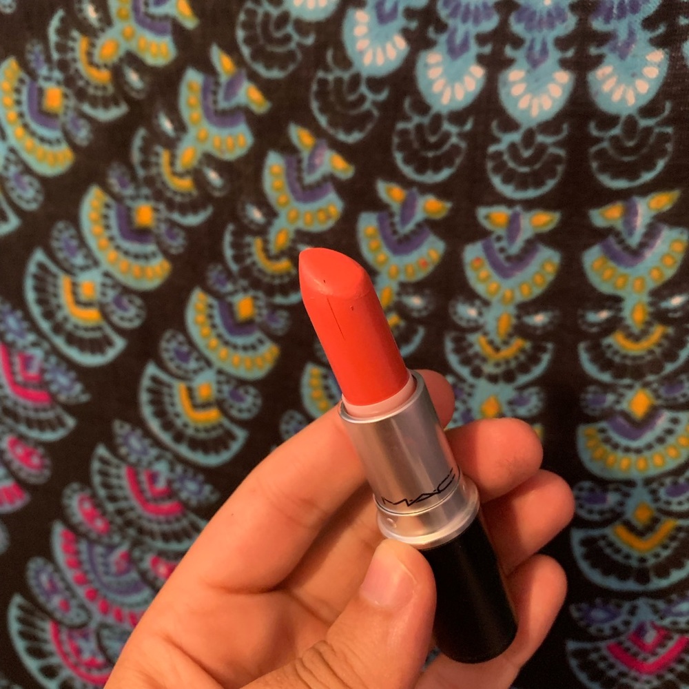 MAC amplified lipstick in Vegas Volt